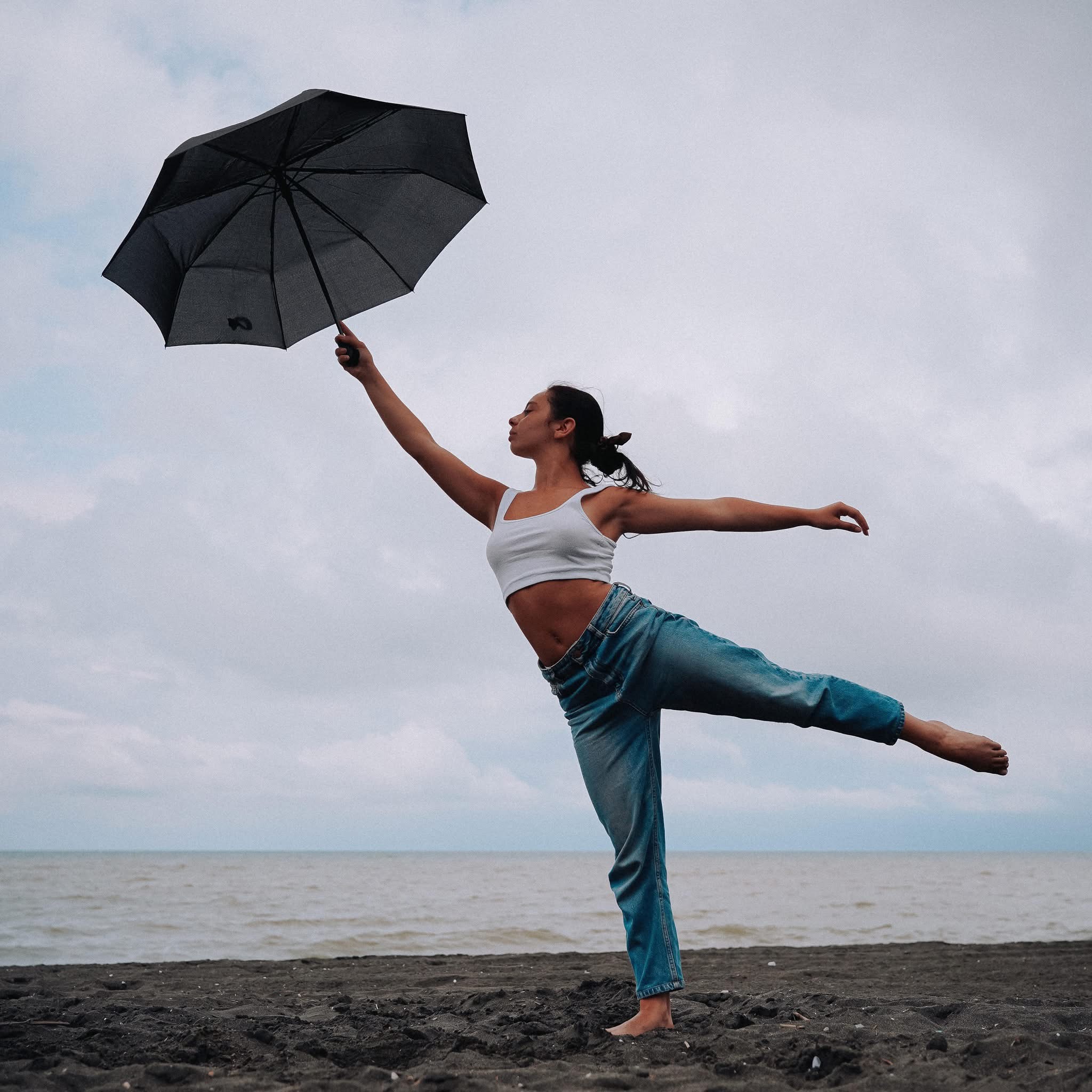Sarik Motion dance moment 4